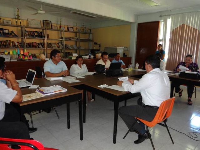 Reunión de directores con el supervisor.